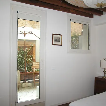 Al Pozzo Dei Scoacamini, 100 M From San Marco, Ground Floor Appartement *