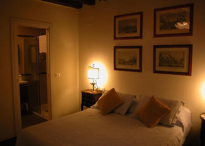 Al Pozzo Dei Scoacamini, 100 M From San Marco, Ground Floor Appartement