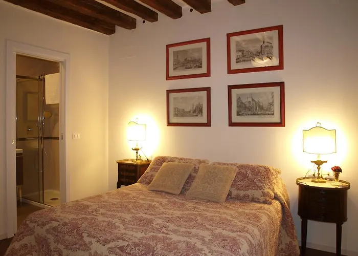 Al Pozzo Dei Scoacamini, 100 M From San Marco, Ground Floor Appartement *