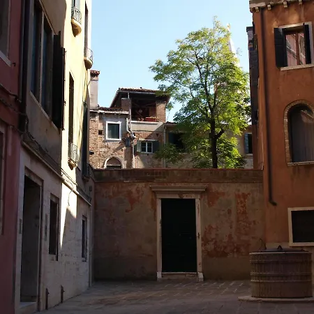 Al Pozzo Dei Scoacamini, 100 M From San Marco, Ground Floor Apartament Wenecja